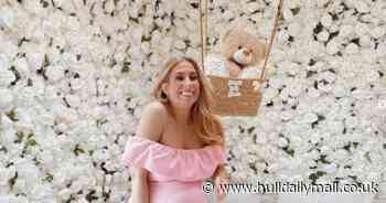 Stacey Solomon gives mum-to-be her baby shower balloons in sweet giveaway