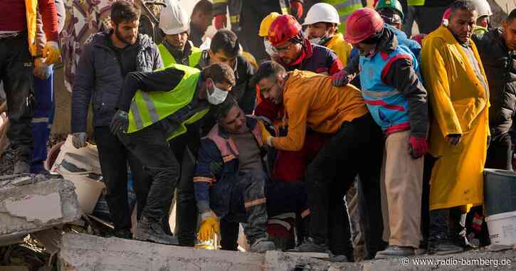 «Stimmen unter den Trümmern» – Kampf gegen die Zeit