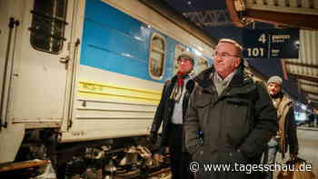 Liveblog: ++ Pistorius sagt in Kiew "Leopard 1"-Panzer zu ++