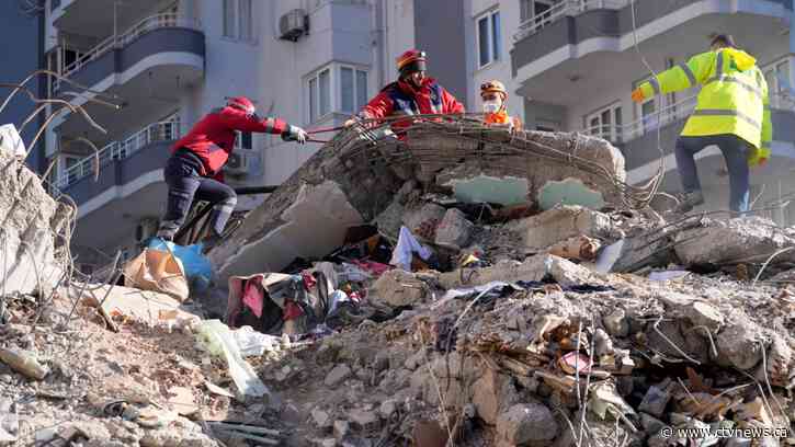 Quake deaths pass 6,200 as Turkiye, Syria seek survivors