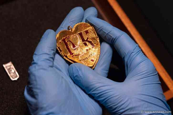 Hobbyist Finds Renaissance-Era Pendant Connected to Henry VIII and Catherine of Aragon