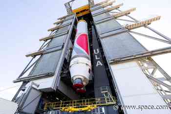 Stack it up! ULA assembles 1st Vulcan Centaur rocket ahead of debut launch (photos)