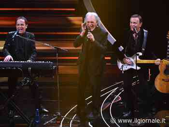 Sanremo 2023, la diretta della prima serata: cantano i Pooh, l'omaggio a Stefano D'Orazio