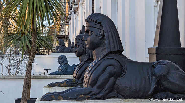 Find Richmond Avenues’s Egyptian sphinxes