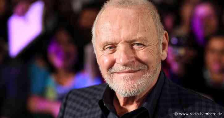 Anthony Hopkins und Glen Powell planen Thriller-Remake