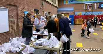 'Everybody loves Charlotte': Libertyville community supports 10-year-old girl with rare cancer