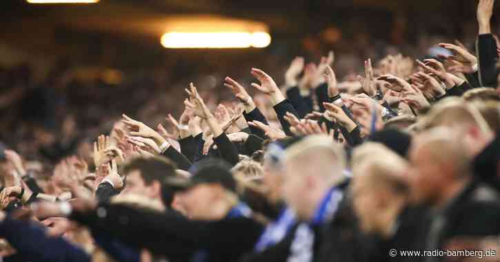 FC Augsburg gibt Nachwuchstalent Kömür Profivertrag