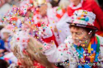 Salzkottener Frauen stechen Weiberfastnacht in See