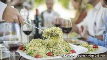 Spaghetti kochen: Warum hat die Nudelkelle in der Mitte ein Loch?