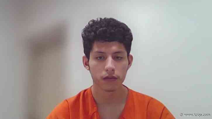 Albuquerque man accused in shooting of college student to remain behind bars