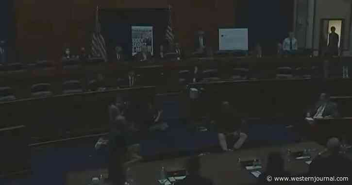 Lights Go Out During Twitter Censorship Hearing - Rep Has Perfect 8-Word Response