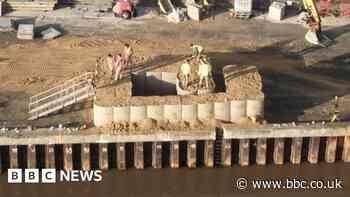 Great Yarmouth: Experts rethink WW2 bomb disposal strategy