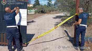 Viola i sigilli del villino abusivo in costruzione su una discarica di rifiuti pericolosi