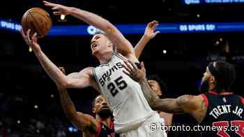 Reports: Raptors send Birch, picks to Spurs in exchange for centre Poeltl