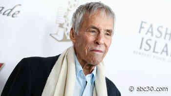 Burt Bacharach, legendary composer of pop songs, dies at 94