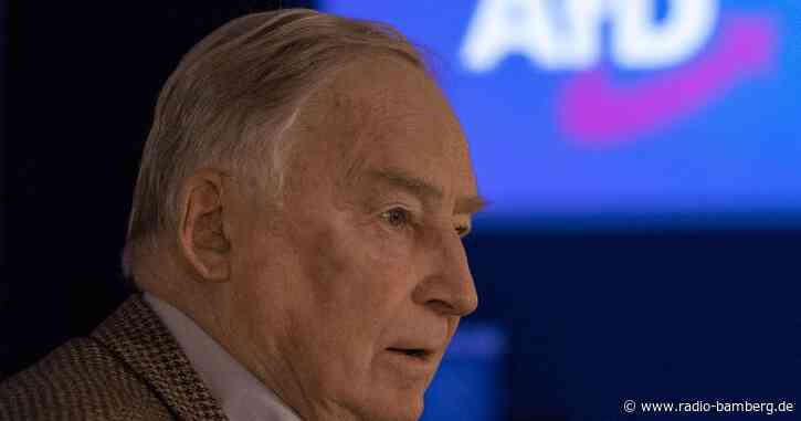 AfD setzt auf Friedenstauben – Kritik im Bundestag