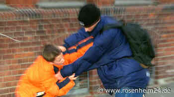 Brutale Attacke in Bayern: Kinder prügeln Mitschüler in vollbesetzter Trambahn nieder