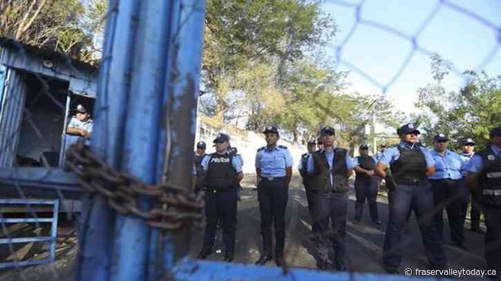 Nicaragua frees 222 opponents, sends them to US