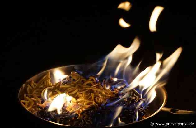 FW Norderstedt: Breslauer Straße - Feuer mit Brandgeruch im Treppenhaus: eine Person durch die Feuerwehr gerettet