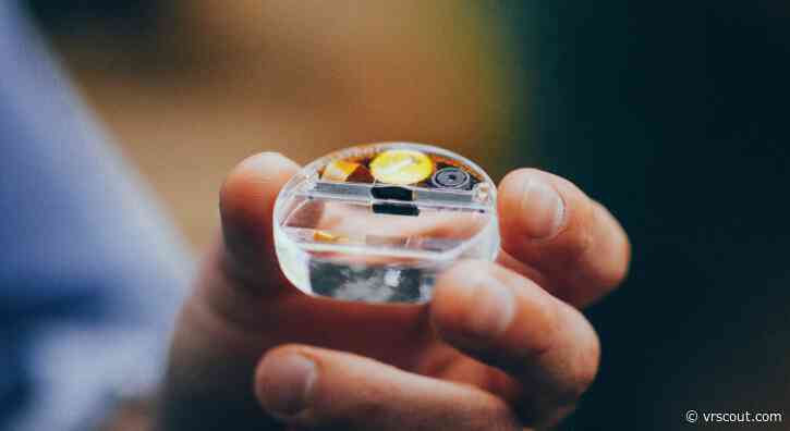 This AR Monocle Device Is Designed To Be Hacked