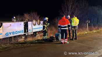 Unfall A2: Reisebus umgekippt - 26 Menschen verletzt