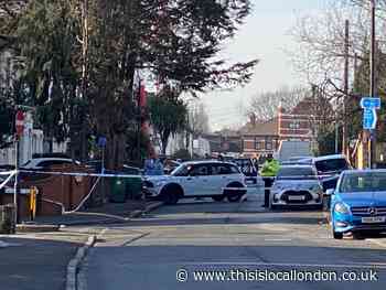 Pembroke Road Erith shooting: Forensics arrive at scene