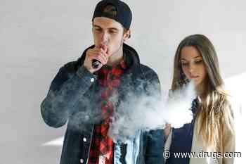 Vaping Could Raise Teens' Odds for Severe COVID