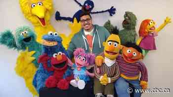 Hamilton puppeteer teaches kids the power of imagination