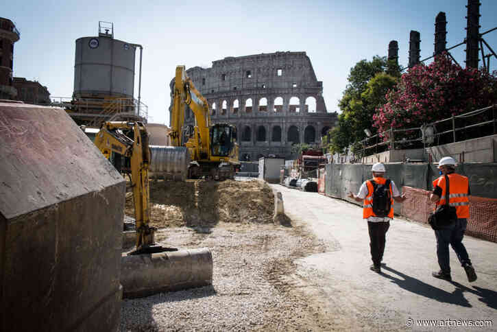 ‘Extraordinarily Refined’ Ancient Golden Glass Is Found in Rome During Work on the City’s Subway