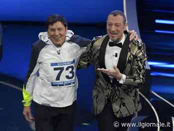 "Ca**o, fammi passare". La gag di Gianni Morandi finisce male