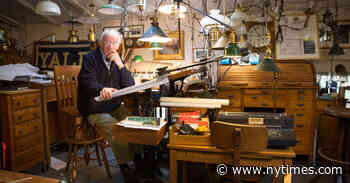 Eugene Lee, Set Designer for Broadway and ‘S.N.L.,’ Dies at 83