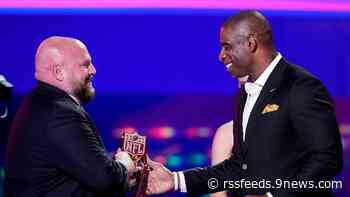 'I need all your cousins, your nephews': Coach Prime recruits at NFL Honors