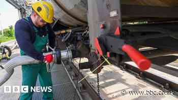 Russia to cut oil production over price caps