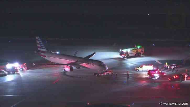 5 injured when plane collides with bus at Los Angeles International Airport