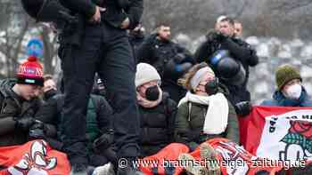 Hundertfacher Widerstand gegen Neonazi-Aufmarsch in Dresden