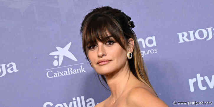 Penelope Cruz Looks Elegant in Black at Goya Cinema Awards 2023
