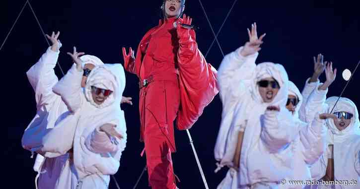 Rihanna verwandelt Super-Bowl-Halbzeitshow in Pop-Spektakel