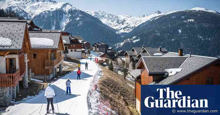 Slippery slope? Alpine tourism in the face of climate crisis – photo essay