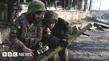 Ukraine war: Russians slowly take ground around Bakhmut