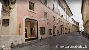 Incendio alla boutique Cenci a Campo Marzio