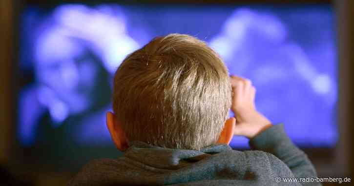 Studie: Kinder sitzen zu lange vor TV und Computer