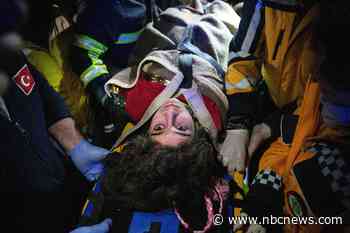 Earthquake death toll tops 35,000 as number of survivors found drops in Turkey and Syria