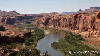 17-year-old falls 30 feet to her death while hiking