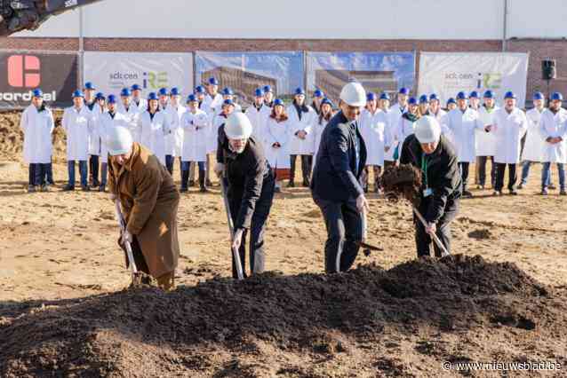 Eerste spadesteek voor Recumo-installatie bij SCK in Mol: “Vanaf 2026 geven we radioactieve restanten een tweede leven”