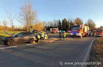 FW-EN: Auffahrunfall zwischen zwei PKW