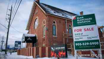 Hogtown Smoke in Hamilton closed, up for sale, while owing over $100K in unpaid wages and rent