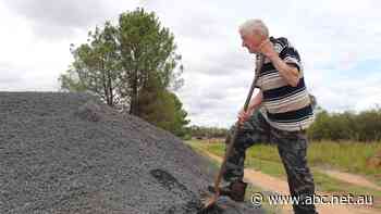 Transport for NSW dumps 66 tonnes of gravel on elderly farmer's doorstep after 12-month battle