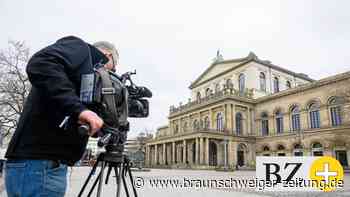 Kot-Attacke im Theater: Lob der Schlechtfinder