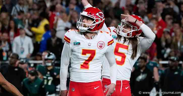 During Super Bowl, Priest Noticed Subtle Symbol of Devout Player's Christian Faith - It's Not a Cross