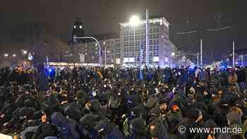Liveticker: Blockaden und Böller bei Protesten in Dresden